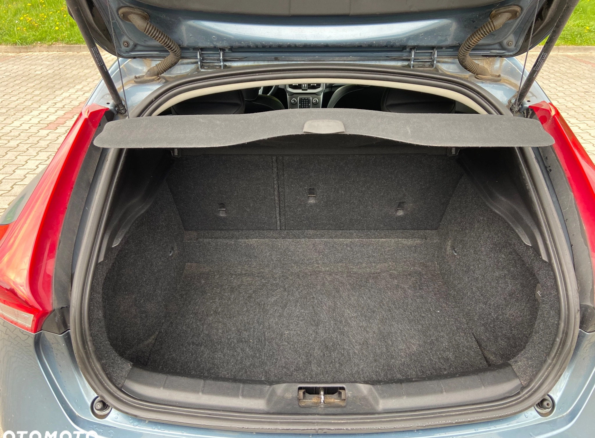 Volvo V40 cena 34300 przebieg: 236500, rok produkcji 2012 z Puławy małe 301